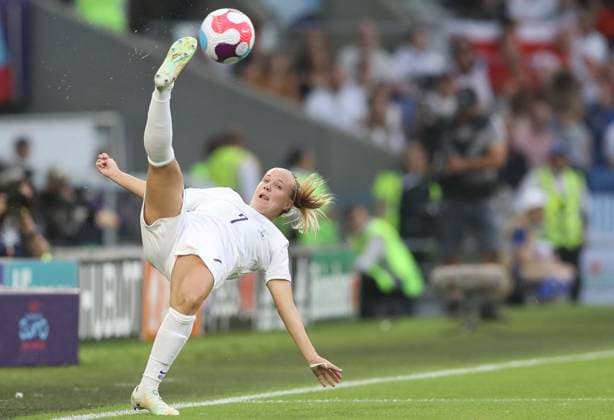 Brighton and Hove, England, 20th July 2022. Beth Mead of England during the UEFA Women s European Championship, EM, Europameisterschaft 2022 match at the AMEX Stadium, Brighton and Hove. Picture credit should read: Paul Terry Sportimage EDITORIAL USE ONLY. No use with unauthorised audio, video, data, fixture lists, club league logos or live services. Online in-match use limited to 120 images, no video emulation. No use in betting, games or single club league player publications. SPI-1765-0138