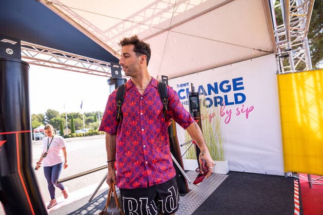 RICCIARDO Daniel (aus), McLaren F1 Team MCL36, portrait during the Formula 1 Lenovo Grand Prix de France, French Grand Prix 2022, 12th round of the 2022 FIA Formula One World Championship, WM, Weltmeisterschaft from July 22 to 24, 2022 on the Circuit Paul Ricard, in Le Castellet, France - F1 - FRENCH GRAND PRIX 2022 DPPI Panoramic  00122028_GH_1466