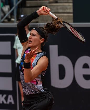 Hamburg European Open 2022 21 07 2022, Tennisanlage am Rothenbaum, Hamburg Andrea PETKOVIC GER injured already in the first set and retired accordingly in the second Â