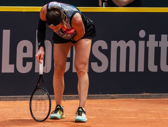 Hamburg European Open 2022 21 07 2022, Tennisanlage am Rothenbaum, Hamburg Andrea PETKOVIC GER injured already in the first set and retired accordingly in the second Â
