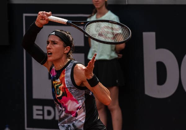 Hamburg European Open 2022 21 07 2022, Tennisanlage am Rothenbaum, Hamburg Andrea PETKOVIC GER injured already in the first set and retired accordingly in the second Â
