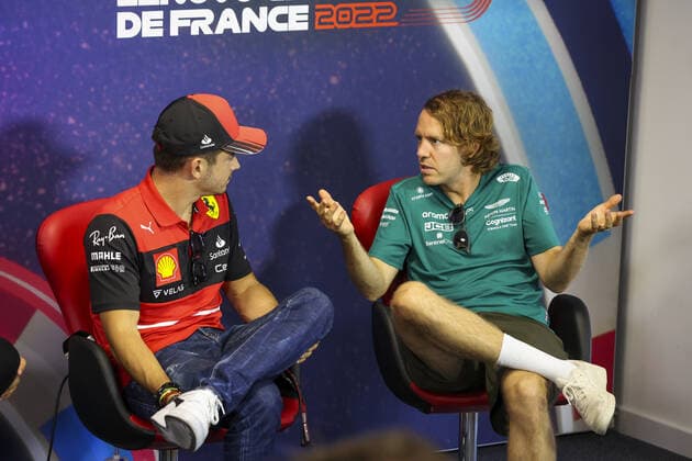 Sport Bilder des Tages LECLERC Charles (mco), Scuderia Ferrari and VETTEL Sebastian (ger), Aston Martin F1 Team, portrait during the press conference, PK, Pressekonferenz prior to the Formula 1 Lenovo Grand Prix de France, French Grand Prix 2022, 12th round of the 2022 FIA Formula One World Championship, WM, Weltmeisterschaft from July 22 to 24, 2022 on the Circuit Paul Ricard, in Le Castellet, France - F1 - FRENCH GRAND PRIX 2022 DPPI Panoramic  AV6_9263