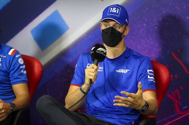 SCHUMACHER Mick (ger), Haas F1 Team, portrait during the press conference, PK, Pressekonferenz prior to the Formula 1 Lenovo Grand Prix de France, French Grand Prix 2022, 12th round of the 2022 FIA Formula One World Championship, WM, Weltmeisterschaft from July 22 to 24, 2022 on the Circuit Paul Ricard, in Le Castellet, France - F1 - FRENCH GRAND PRIX 2022 DPPI Panoramic  AV6_9854