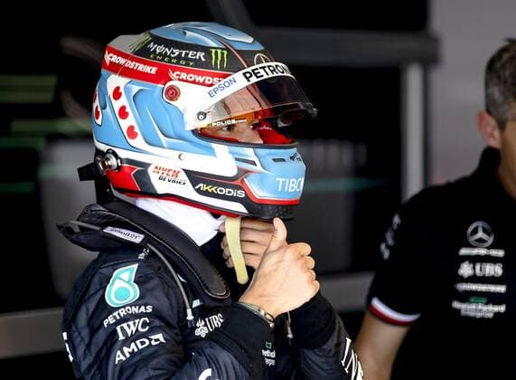 LE CASTELLET Nyck de Vries in the Mercedes garage testing the Mercedes W13 of Lewis Hamilton Mercedes at the Paul Ricard circuit in Le Castellet, France, on July 21, 2022, where the French Grand Prix is scheduled REMKO DE WAAL F1 Grand Prix of France 2022 xVIxANPxSportx xxANPxIVx 452110983 originalFilename: 452110983.jpg