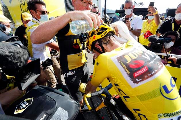 HAUTACAM, FRANCE - JULY 21 : Vingegaard Jonas (DEN) of Team Jumbo-Visma victory during stage 18 of the 109th edition of the 2022 Tour de France cycling race, a stage of 143 kms with start in Lourdes and finish in Hautacam on July 21, 2022 in Hautacam, France, 21 07 2022 ( Motordriver Kenny Verfaillie - Tour de France 2022 - Stage 18 PhotoNews Panoramic  FTP
