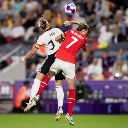 Germany v Austria: Quarter Final - UEFA Women s EURO 2022 Alexandra Popp of Germany and Carina Wenninger of Austria battle for the ball during the UEFA Women European Championship, EM, Europameisterschaft Quarter Final match between Germany and Austria at the Brentford Community Stadium, Brentford on Thursday 21st July 2022. Brentford United Kingdom  Copyright: xMIxNewsx originalFilename:fletcher-germanyv220721_npH6T.jpg