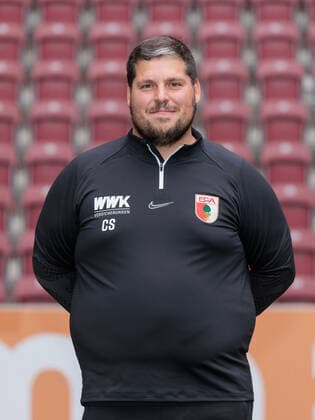 Christoph Schade Zeugwart FC Augsburg 1 BL, Porträttermin 2022 2023,