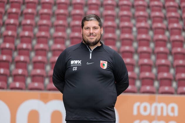 Christoph Schade Zeugwart FC Augsburg 1 BL, Porträttermin 2022 2023,