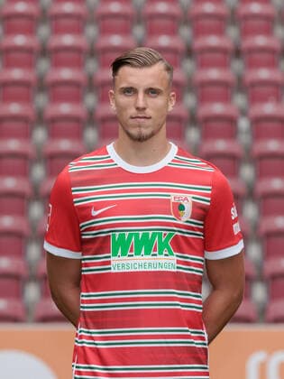 Ermedin Demirovic FC Augsburg 1 BL, Porträttermin 2022 2023,