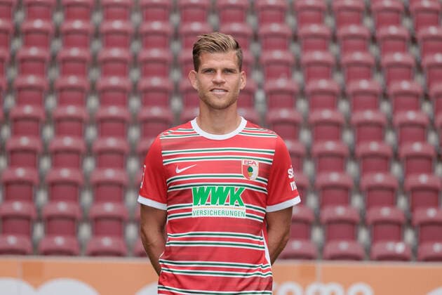 Florian Niederlechner FC Augsburg 1 BL, Porträttermin 2022 2023,