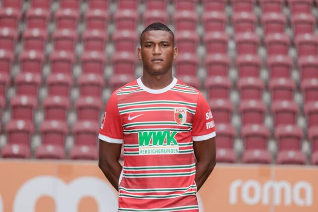 Carlos Gruezo FC Augsburg 1 BL, Porträttermin 2022 2023,