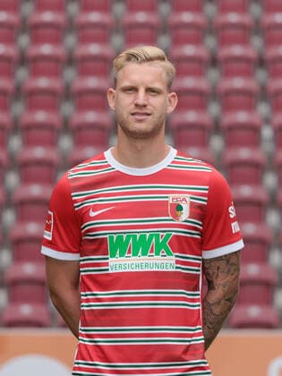 Arne Maier FC Augsburg 1 BL, Porträttermin 2022 2023,