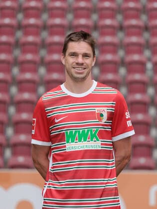 Raphael Framberger FC Augsburg 1 BL, Porträttermin 2022 2023,