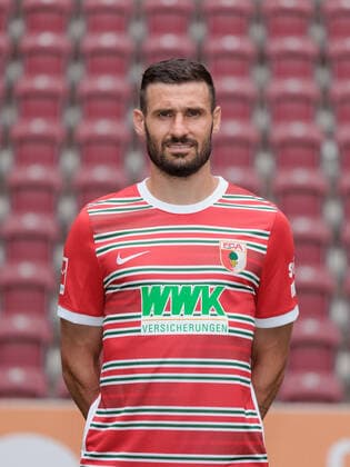 Daniel Caligiuri FC Augsburg 1 BL, Porträttermin 2022 2023,