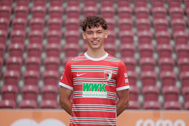 Aaron Zehnter FC Augsburg 1 BL, Porträttermin 2022 2023,