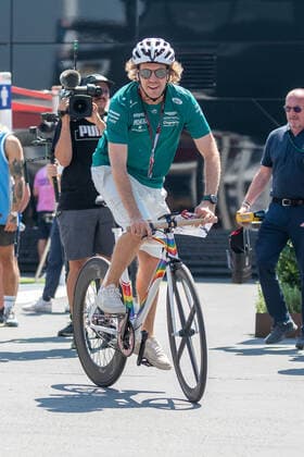 Sebastian Vettel Aston Martin Aramco Cognizant F1 Team 5 with the bike in the paddock, French Grand Prix 2022, Motorsport, Formula 1, 21 07 2022, French Grand Prix 2022, Motorsport, Formula 1, 21 07 2022 Le Castellet Copyright: xEibner-Pressefotox EP_FSU