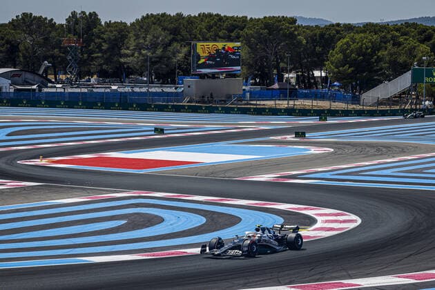 22 TSUNODA Yuki (jap), Scuderia AlphaTauri AT03, action during the Formula 1 Lenovo Grand Prix de France, French Grand Prix 2022, 12th round of the 2022 FIA Formula One World Championship, WM, Weltmeisterschaft from July 22 to 24, 2022 on the Circuit Paul Ricard, in Le Castellet, France - F1 - FRENCH GRAND PRIX 2022 DPPI Panoramic  00122028__DEL4619.JPG_