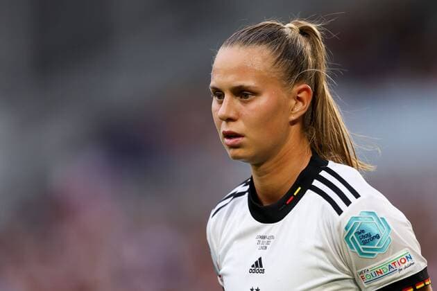 Mandatory Credit: Photo by Simon Dael Shutterstock (13040203aq) Klara Bühl of Germany Germany v Austria, Womens UEFA European Championship, EM, Europameisterschaft Quarter Final, Football, Brentford Community Stadium, London, UK - 21 Jul 2022 Germany v Austria, Womens UEFA European Championship, Quarter Final, Football, Brentford Community Stadium, London, UK - 21 Jul 2022 Copyright: xSimonxDael Shutterstockx 13040203aq