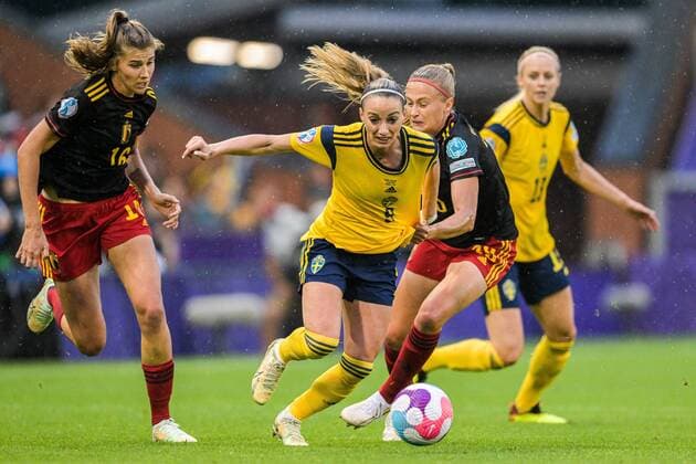 Sport Themen der Woche KW29 Sport Bilder des Tages LEIGH - Kosovars Asllani of Sweden women during the women s quarterfinal match between Sweden and Belgium on July 21, 2022 in Leigh, England. ANP Dutch Height UEFA Women s Euro England 2022 2022 xVIxANPxSportx xGerritxvanxKeulenxIVx *** LEIGH Kosovars Asllani of Sweden women during the women s quarterfinal match between Sweden and Belgium on July 21, 2022 in Leigh, England ANP Dutch Height UEFA Women s Euro England 2022 2022 xVIxANPxSportx xGerritxvanxKeulenxIVx 452164236 originalFilename: 452164236.jpg