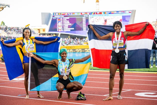 220722 Sada Williams of Barbados, Shaunae Miller Uibo of Bahamas and Marileydi Paulino of Dominican Republic celebrate after women s 400 meter final during day 8 of the 2022 World Athletics Championships on July 22, 2022 in Eugene Photo Jon Olav Nesvold BILDBYRAN COP 217 JM0336 bbeng friidrott athletics friidrett 2022 world athletics championships world athletics championships oregon22 friidrotts vm friidretts vm vm dam jubel,  Copyright: JONxOLAVxNESVOLD BB220722JE065