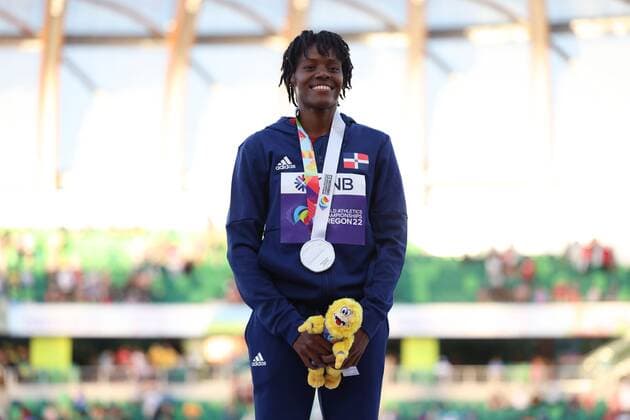 Mandatory Credit: Photo by Amanda Loman Shutterstock (13037097k) Silver-medallist Marileidy Paulino, of Dominican Republic, during the medal ceremony for the women s 400-meter run 2022 World Athletics Championships, Day Eight Hayward Field, Eugene, Oregon, USA - 22 Jul 2022 2022 World Athletics Championships, Day Eight Hayward Field, Eugene, Oregon, USA - 22 Jul 2022 Copyright: xAmandaxLoman Shutterstockx 13037097k