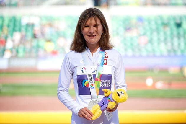 2022.07.22, Eugene Mistrzostwa Swiata w Lekkoatletyce Oregon 2022 Chod na 35 km kobiet, final n z Katarzyna Zdzieblo, ceremonia medalowa Fot Rafal Oleksiewicz PressFocus 2022.07.22, Eugene World Athletic Championships Oregon 2022 WomenÕs 35 km race walk, final (POL) Katarzyna Zdzieblo, medal ceremony Credit Rafal Oleksiewicz PressFocus NEWSPIX.PL --- Newspix.pl  20220722RO_16560365