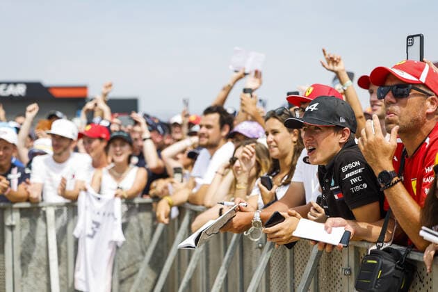 Fans, Fan Forum Pilotes F1 during the Formula 1 Lenovo Grand Prix de France, French Grand Prix 2022, 12th round of the 2022 FIA Formula One World Championship, WM, Weltmeisterschaft from July 22 to 24, 2022 on the Circuit Paul Ricard, in Le Castellet, France - F1 - FRENCH GRAND PRIX 2022 DPPI Panoramic  00122028__DEL5464.JPG_