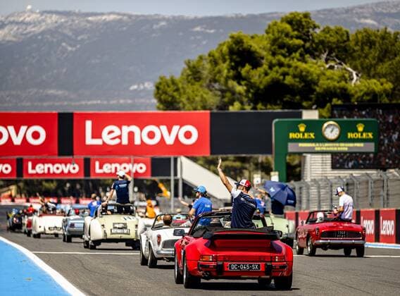 LE CASTELLET Drivers during the drivers parade ahead of the F1 Grand Prix of France at Circuit Paul Ricard on July 24, 2022 in Le Castellet, France REMKO DE WAAL F1 Grand Prix of France Race 2022 xVIxANPxSportx xxANPxIVx 452234133 originalFilename: 452234133.jpg