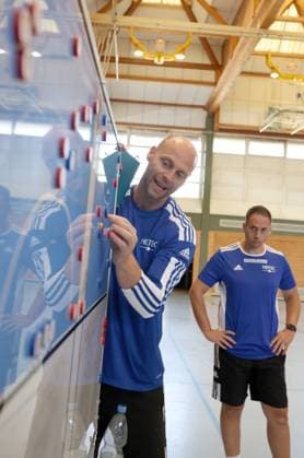 24 07 2022 Handball season 2022 2023 Public training HC Erlangen HCE DaMa Olafur Stefansson Co coach HC Erlangen HCE gives instructions to team Team watched by Raul Alonso coach sports director HC Erlangen HCE