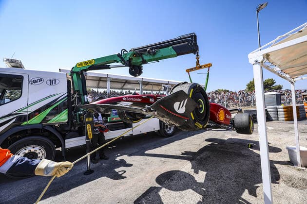 16 LECLERC Charles (mco), Scuderia Ferrari F1-75, crash, accident, during the Formula 1 Lenovo Grand Prix de France, French Grand Prix 2022, 12th round of the 2022 FIA Formula One World Championship, WM, Weltmeisterschaft from July 22 to 24, 2022 on the Circuit Paul Ricard, in Le Castellet, France - F1 - FRENCH GRAND PRIX 2022 - RACE DPPI Panoramic  5MDM0231