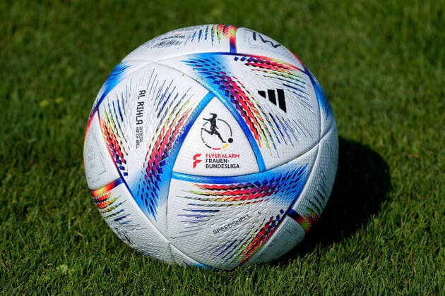 Ein Ball der Marke Adidas Al Rihla Pro liegt auf dem Rasen und zeigt das Logo der Flyeralarm Frauen-Bundesliga (FFBL), Ligalogo, Sponsor, Ballsponsor, offizieller Spielball, official Match Ball, Symbolfoto, Symbolbild, Symbol, 24.07.2022, Ubstadt-Weiher (Deutschland), Fussball, Frauen, Testspiel, TSG 1899 Hoffenheim - SC Sand, 24.07.2022, Ubstadt-Weiher (Deutschland), Fussball, Frauen, Testspiel, TSG 1899 Hoffenheim - SC Sand, DFB DFL REGULATIONS PROHIBIT ANY USE OF PHOTOGRAPHS AS IMAGE SEQUENCES AND OR QUASI-VIDEO. *** A ball of the brand Adidas Al Rihla Pro lies on the lawn and shows the logo of the Flyeralarm Frauen Bundesliga FFBL , league logo, sponsor, ball sponsor, official match ball, official match ball, symbol photo, symbol image, symbol, 24 07 2022, Ubstadt Weiher Germany , Football, Women, Test Match, TSG 1899 Hoffenheim SC Sand, 24 07 2022, Ubstadt Weiher Germany , Football, Women, Test Match, TSG 1899 Hoffenheim SC Sand, DFB DFL REGULATES PROHIBIT ANY USE OF PHOTOGRAPHS AS IMAGE SEQUENCES AND OR QUASI VIDEO xozx
