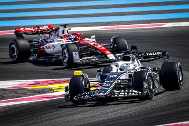 10 GASLY Pierre (fra), Scuderia AlphaTauri AT03, action during the Formula 1 Lenovo Grand Prix de France, French Grand Prix 2022, 12th round of the 2022 FIA Formula One World Championship, WM, Weltmeisterschaft from July 22 to 24, 2022 on the Circuit Paul Ricard, in Le Castellet, France - F1 - FRENCH GRAND PRIX 2022 - RACE DPPI Panoramic  0012202906380
