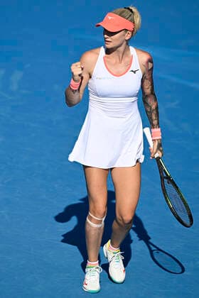 Czech Tereza Martincova plays in the Livesport Prague Open WTA, Tennis Damen women’s tennis tournament match against Chloe Paquet of France in Prague, Czech Republic, July 25, 2022. (CTKxPhoto MichalxKamaryt) CTKPhotoP2022072506144  kmt