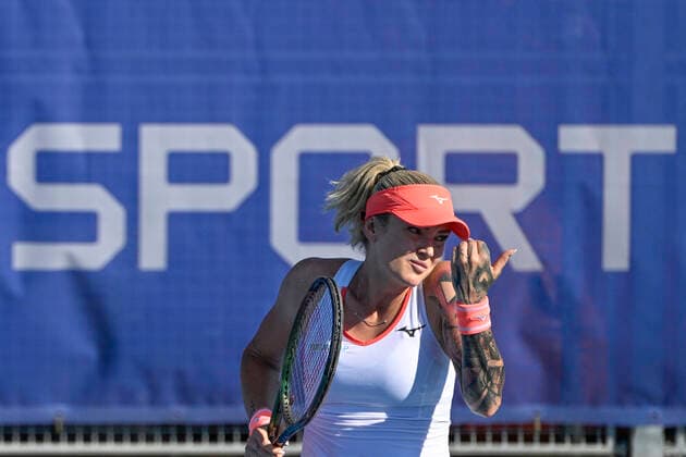 Czech Tereza Martincova plays in the Livesport Prague Open WTA, Tennis Damen women’s tennis tournament match against Chloe Paquet of France in Prague, Czech Republic, July 25, 2022. (CTKxPhoto MichalxKamaryt) CTKPhotoP2022072506148  kmt