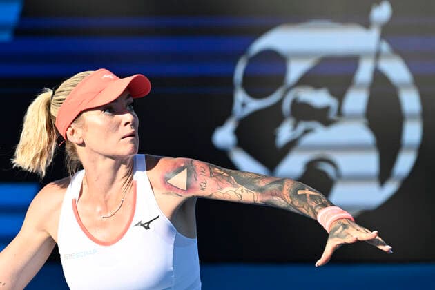 Czech Tereza Martincova plays in the Livesport Prague Open WTA, Tennis Damen women’s tennis tournament match against Chloe Paquet of France in Prague, Czech Republic, July 25, 2022. (CTKxPhoto MichalxKamaryt) CTKPhotoP2022072506167  kmt