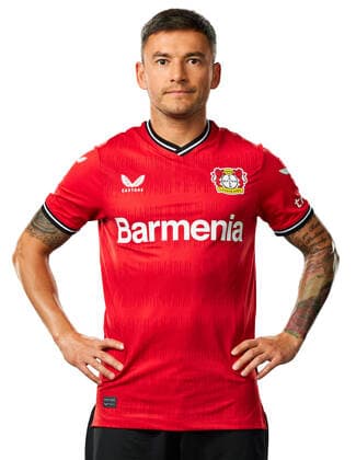 Charles Aranguiz Bayer 04 Leverkusen 1 BL, portrait date 2022 2023,