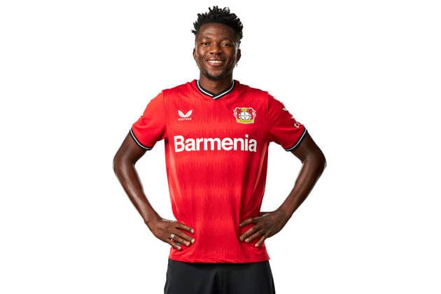 Edmond Tapsoba Bayer 04 Leverkusen 1 BL, Porträttermin 2022 2023,