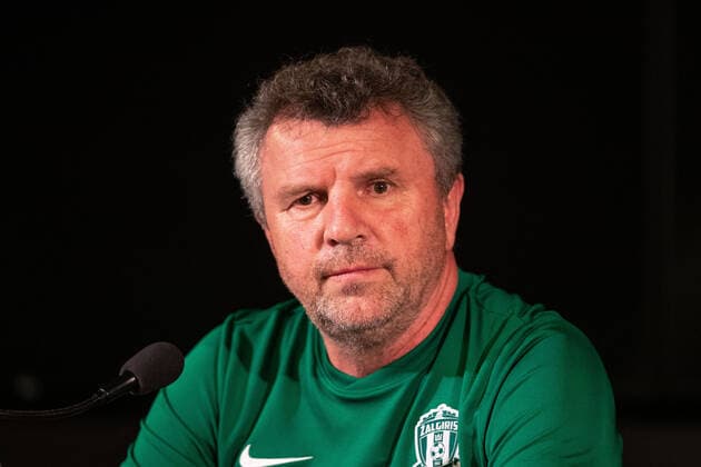 220726 Vladimir Cheburin, head coach during a press conference with Zalgiris Vilnius on July 26, 2022 in Malmö Photo Mathilda Ahlberg BILDBYRAN COP 240 MA0280 football football soccer fotball champions league press conference press conference Zalgiris Vilnius bbeng,  Copyright: MATHILDAxAHLBERG BB220726BB355