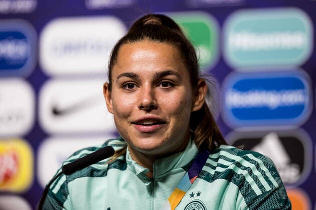 UEFA WOMENS EURO ENGLAND 2022 Press Conference Germany 26 07 2022 Lena Oberdorf Germany, 6 UEFA WOMENS EURO ENGLAND 2022 Press Conference Germany Stadium MK, Milton Keynes, 26 07 2022 Copyright: xBEAUTIFULxSPORTS Wunderlx