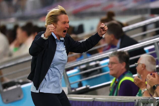 Sport Bilder des Tages 27th July 2022; Stadium MK, Milton Keynes, Bucks, England: Womens European International football tournament, semi-final; France versus Germany: Germany Women s Manager Martina Voss-Tecklenburg celebrates the goal by Alexandra Popp for 0-1 in the 40th minute  ActionPlus12411175 ShaunxBrooks