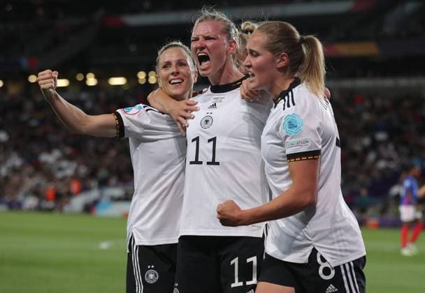 Milton Keynes, England, 27th July 2022. Alexandra Popp of Germany celebrates after scoring to make it 2-1 during the UEFA Women s European Championship, EM, Europameisterschaft 2022 match at stadium:mk, Milton Keynes. Picture credit should read: Paul Terry Sportimage EDITORIAL USE ONLY. No use with unauthorised audio, video, data, fixture lists, club league logos or live services. Online in-match use limited to 120 images, no video emulation. No use in betting, games or single club league player publications. SPI-1770-0062