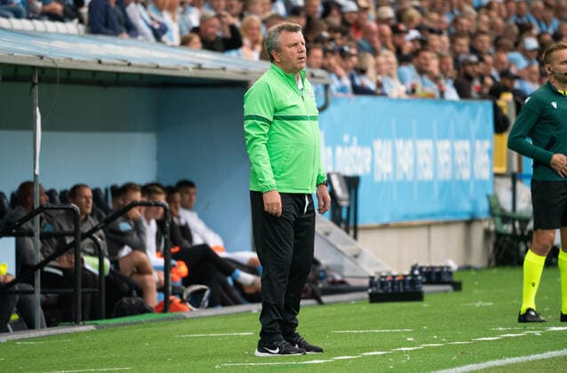 Malm? FF v Zalgiris Vilnius, UEFA Champions League qualification, football, Malmoe, Sweden Malmoe, Sweden. 27th, July 2022. Head coach Vladimir Cheburin of Zalgiris Vilnius seen during the Champions League qualification match between Malm? FF and Zalgiris Vilnius at Eleda Stadion in Malm?. Malm? Sweden  Copyright: xGonzalesxPhoto JoexMillerx