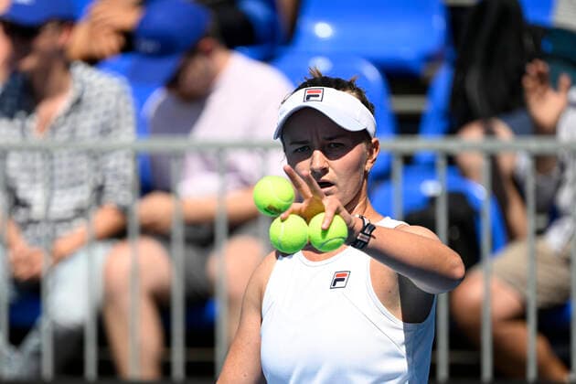 Czech Barbora Krejcikova plays against Nao Hibino of Japan during the Livesport Prague Open WTA, Tennis Damen women’s tennis tournament, round of 16 match in Prague, Czech Republic, July 28, 2022. (CTKxPhoto MichalxKamaryt) CTKPhotoP2022072805524  kmt