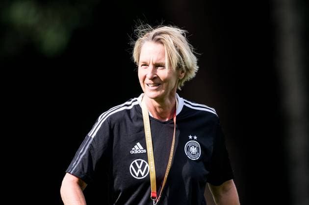 UEFA WOMENS EURO ENGLAND 2022 Training Germany 28 07 2022 Martina Voss Tecklenburg Coach Germany UEFA WOMENS EURO ENGLAND 2022 Training Germany The Grove, London, 28 07 2022 Copyright: xBEAUTIFULxSPORTS Wunderlx