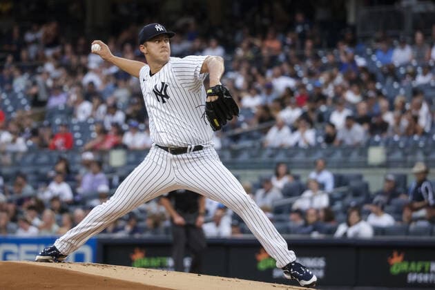 New York Yankees starting pitcher Jameson Taillon throws in the first inning against the Kansas City Royals at Yankee Stadium on Thursday, July 28, 2022 in New York City.  NYP20220728501 COREYxSIPKIN