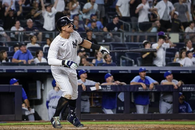New York Yankees Aaron Judge watches his walk off home run in the ninth inning against the Kansas City Royals at Yankee Stadium on Thursday, July 28, 2022 in New York City.  NYP20220728510 COREYxSIPKIN