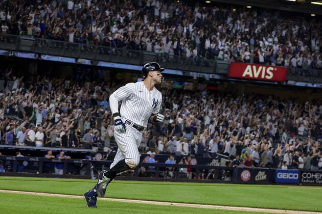 New York Yankees Aaron Judge runs the bases after hitting a walk off home run in the ninth inning against the Kansas City Royals at Yankee Stadium on Thursday, July 28, 2022 in New York City.  NYP20220728511 COREYxSIPKIN