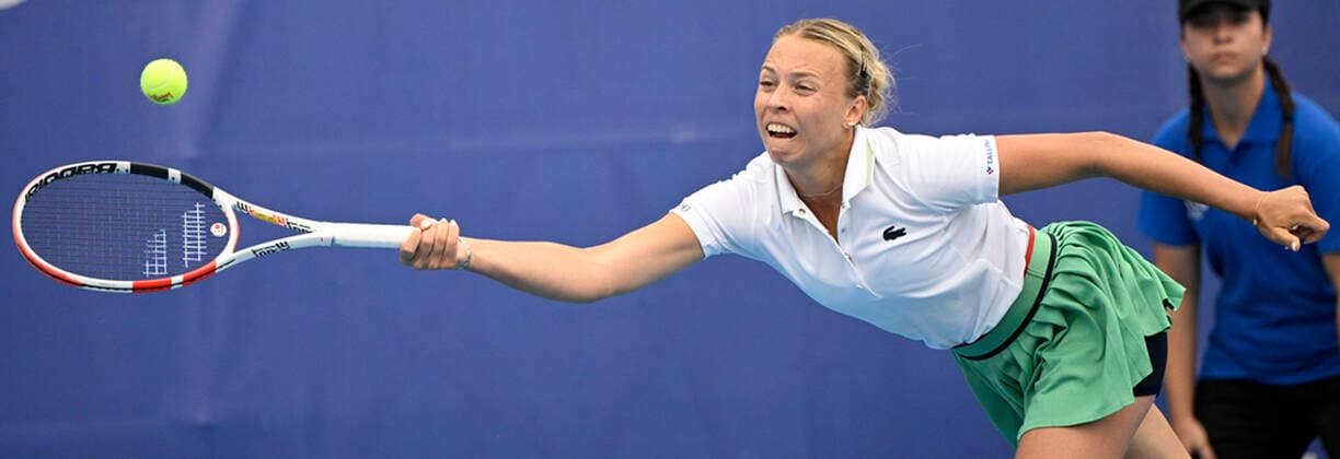 Anett Kontaveit (Estonia) in action during the Livesport Prague Open WTA, Tennis Damen women’s tennis tournament, singles, quarterfinal against Anastasia Potapova (Russia), on July 29, 2022, in Prague, Czech Republic. (CTKxPhoto MichalxKamaryt) CTKPhotoP2022072903328  kmt