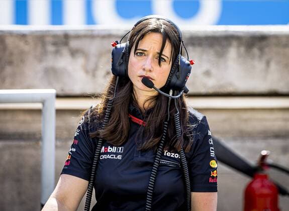 2022 07 29 15 06 05 BUDAPEST Hannah Schmitz, strategy engineer at Red Bull Racing, during the first practice session ahead of the F1 Hungarian Grand Prix at the Hungaroring Circuit ANP REMKO DE WAAL netherlands out belgium out Budapest xVIxxIVx 452446354 originalFilename: 0163889265st.jpg