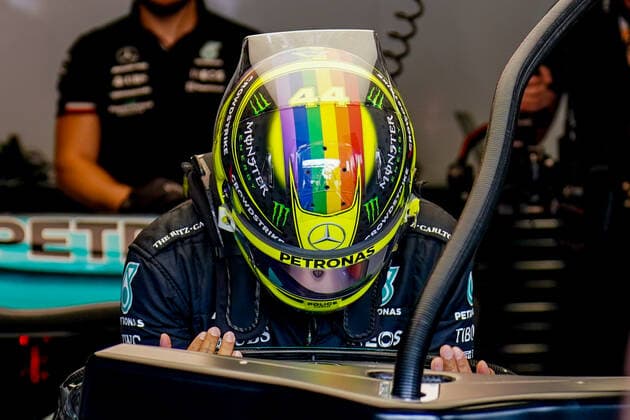 FORMULA 1 ARAMCO MAGYAR NAGYDIJ, 29 07 2022 Lewis Hamilton 44 (GBR), Mercedes AMG Petronas W13 portrait getting in car during the FORMULA 1 ARAMCO MAGYAR NAGYDIJ at the Hungaroring, Mogyorod, Hungary on 29 July 2022 Editorial Use Only Copyright: xEleanorxHoadx ESM-0598-0001